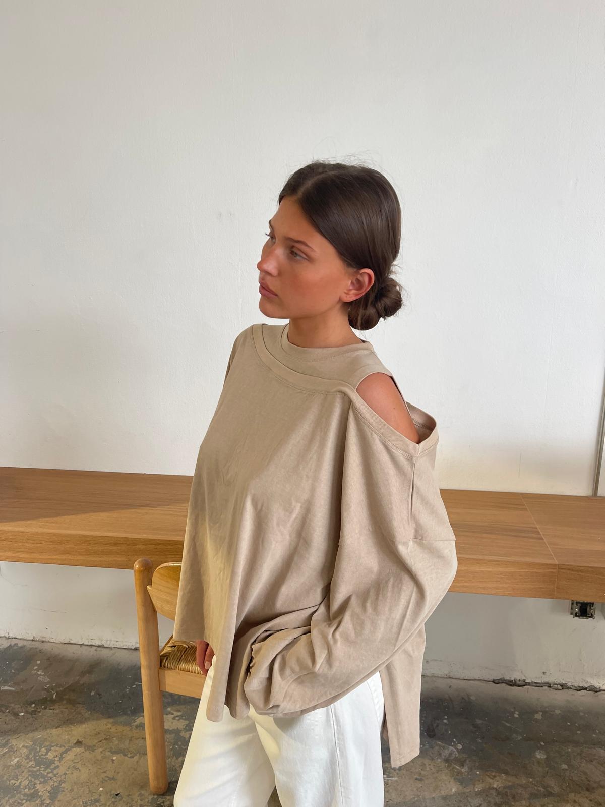 Asymmetrical Shoulder Long Sleeve T-Shirt in Coffee Brown