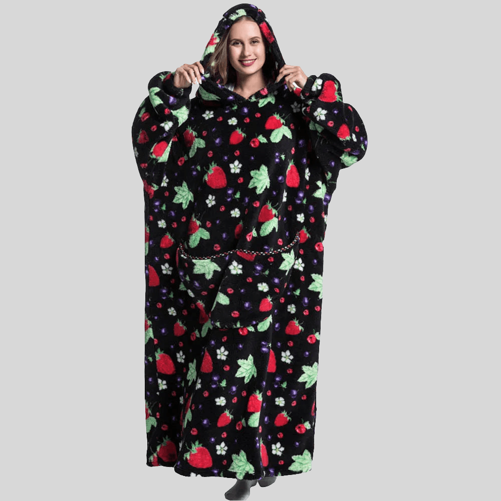 Oversized Hoodie Blanket Berries