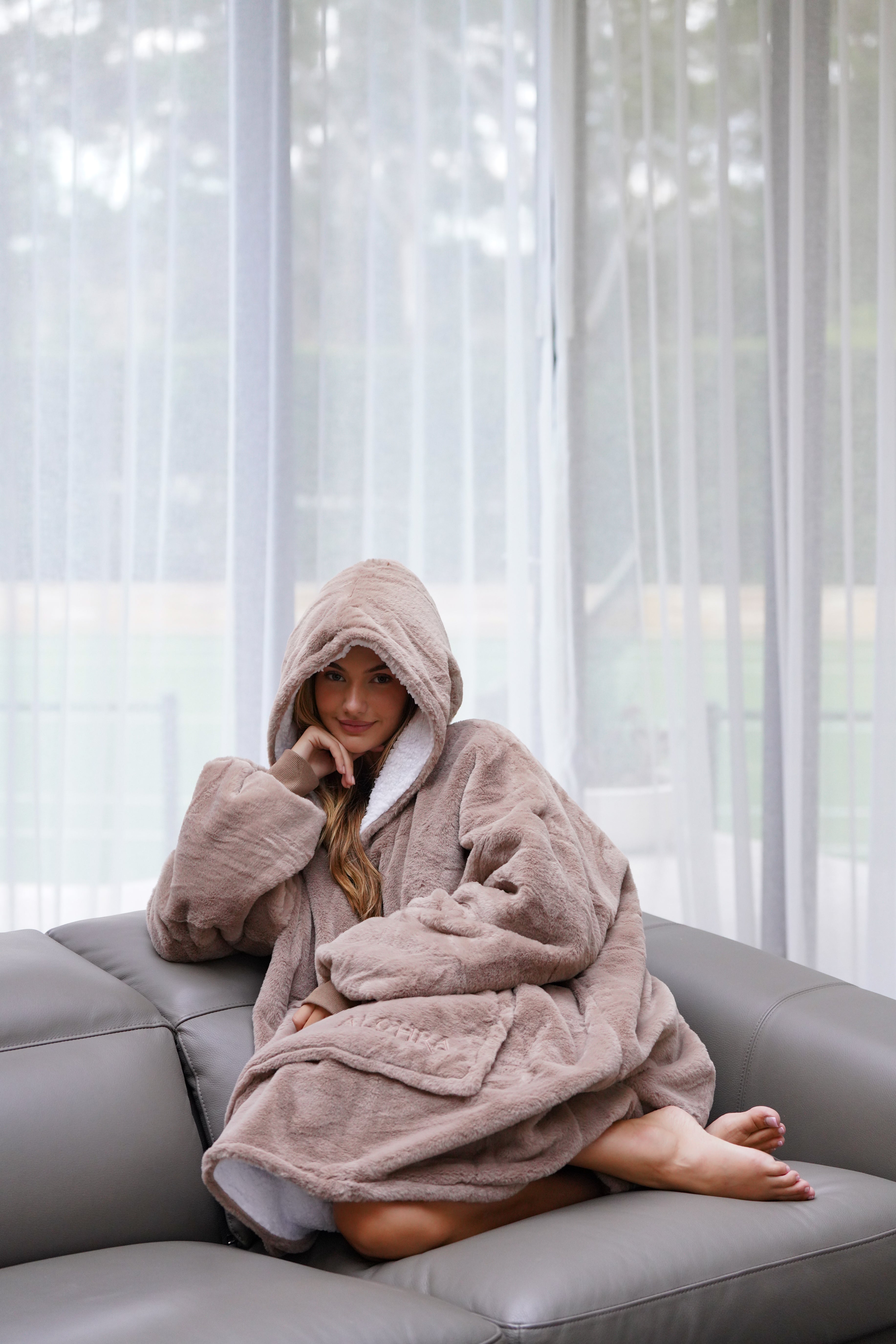 Oversized Hoodie Blanket Mocha
