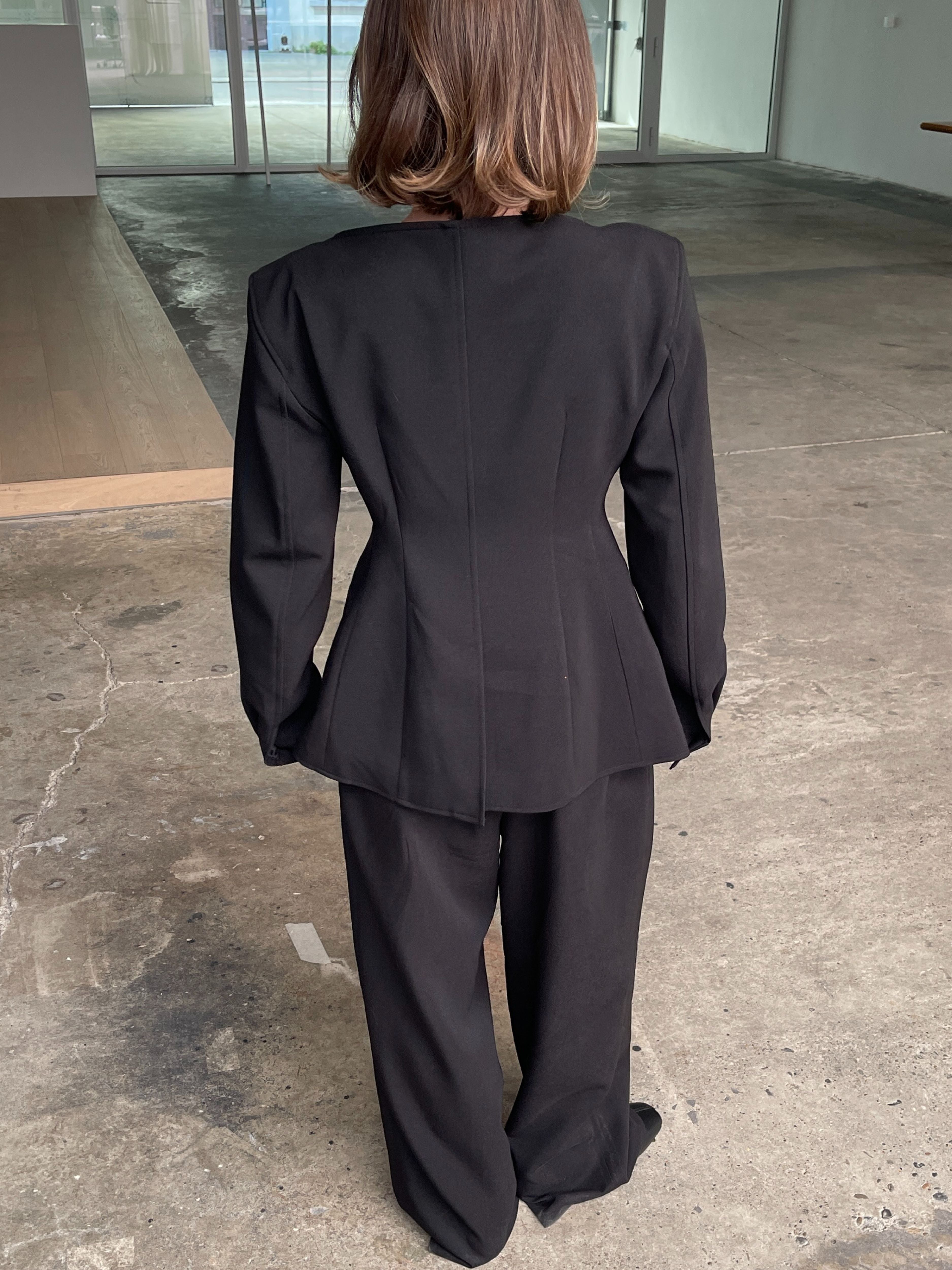 Tailored Fitted Vest with Boat Neck in Black